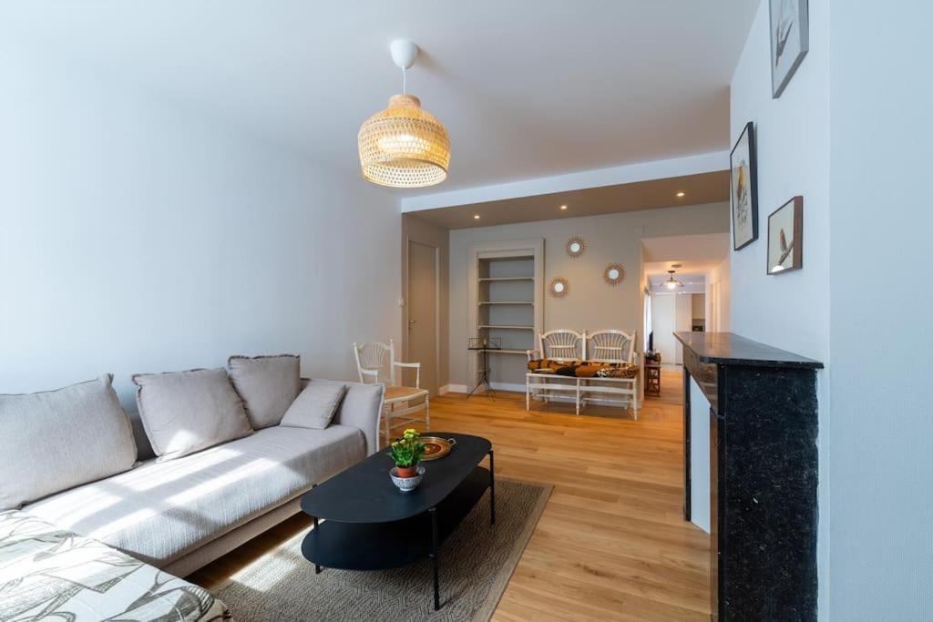 Appartement Meuse & Mono, En Hyper Centre Charleville-Mezieres Exterior photo
