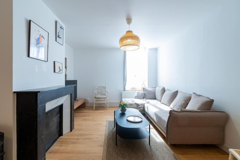 Appartement Meuse & Mono, En Hyper Centre Charleville-Mezieres Exterior photo